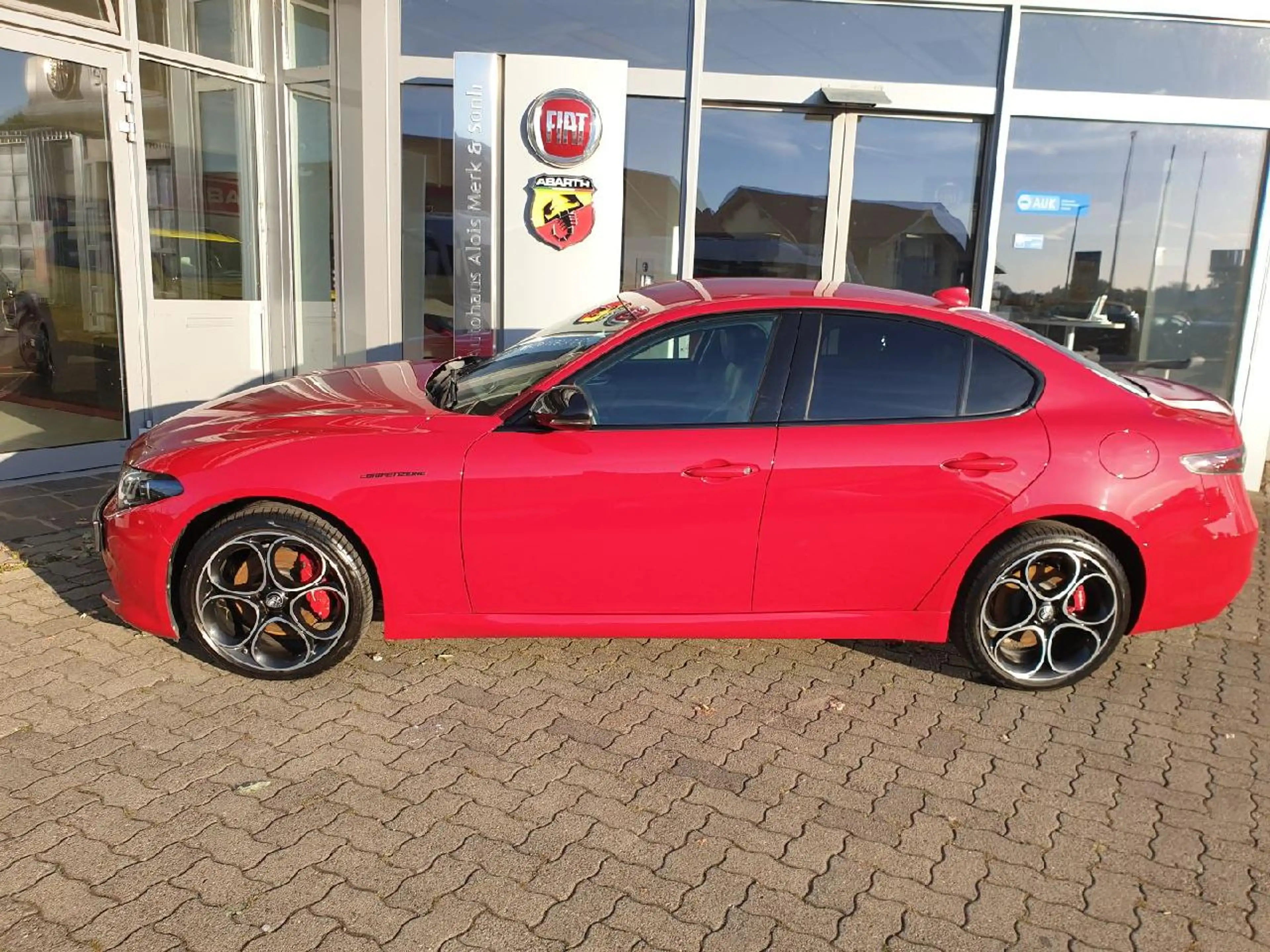 Alfa Romeo Giulia Competizione Q4 — photo 4