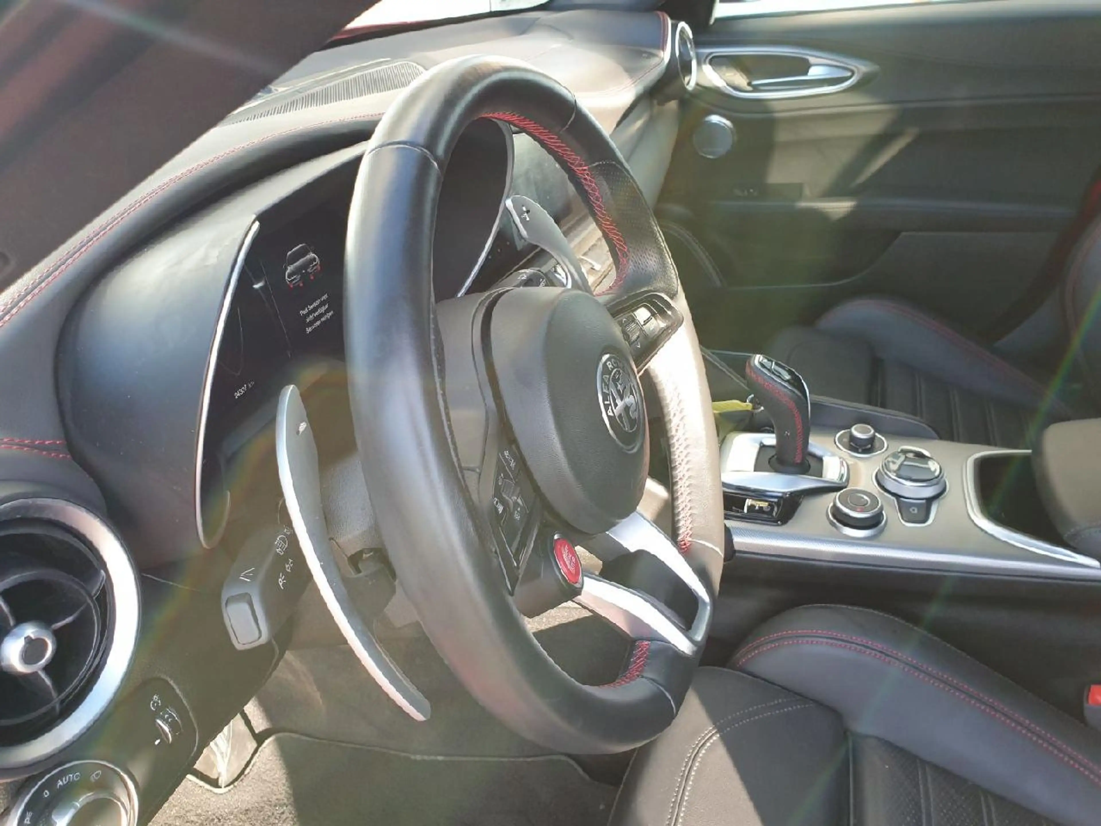 Alfa Romeo Giulia Competizione Q4 — photo 13