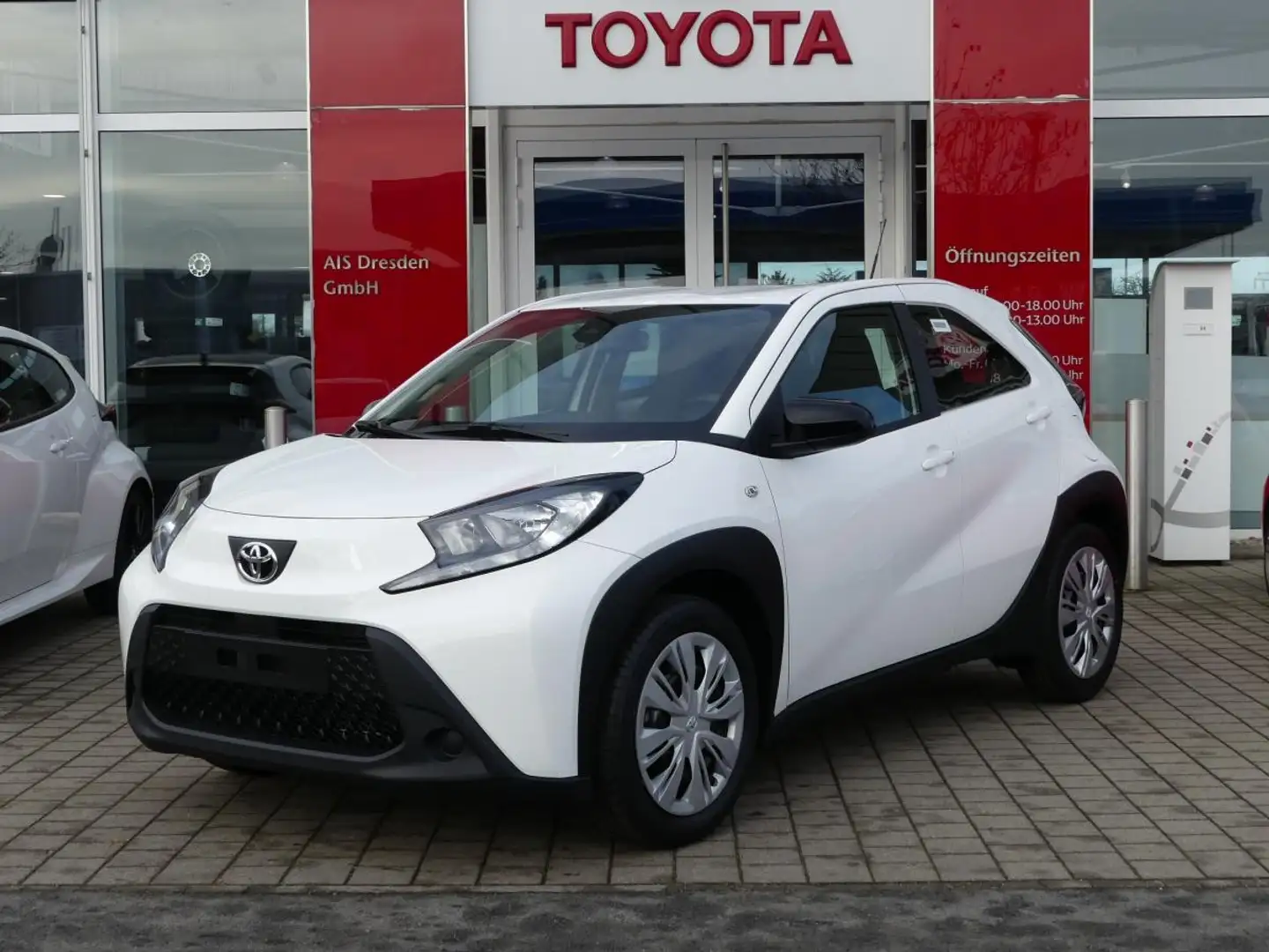 Toyota Aygo X Business 💥Lagerwagen💥 Weiß - 1