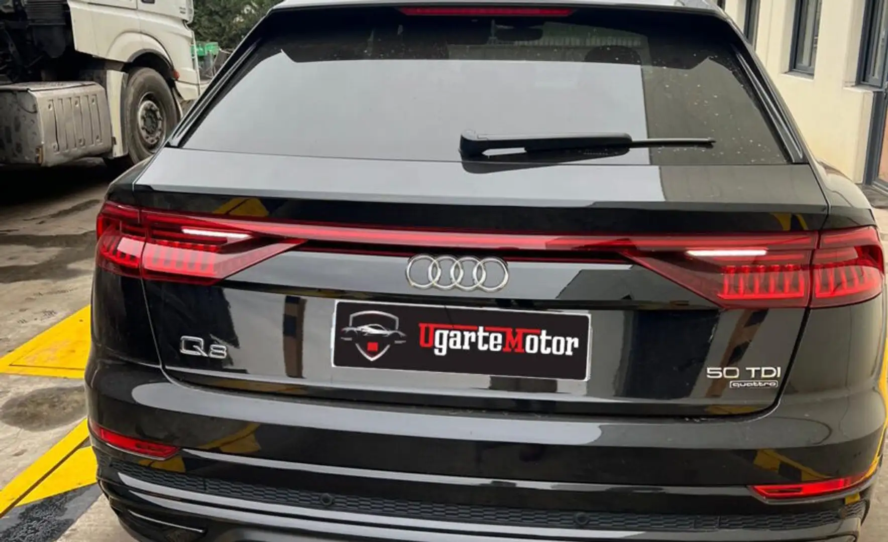 Audi Q8 50 TDI quattro tiptronic Noir - 2
