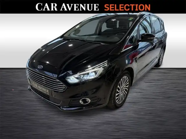 Ford S-Max Titanium