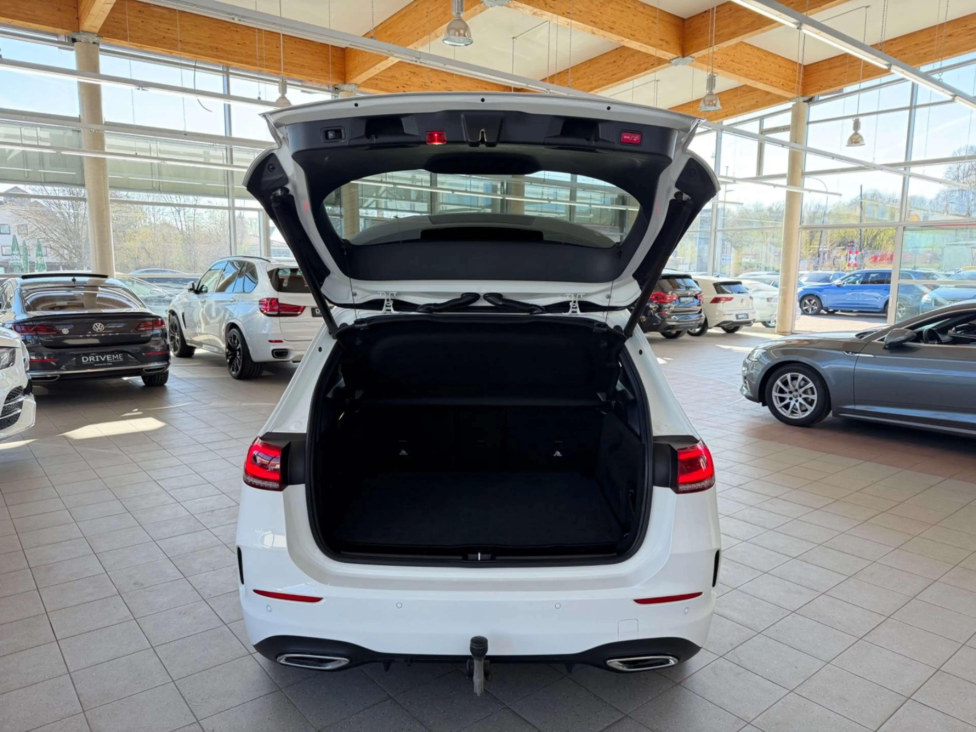 Mercedes-Benz B 220 d 4Matic AMG-Paket ACC LED Kamera — photo 10