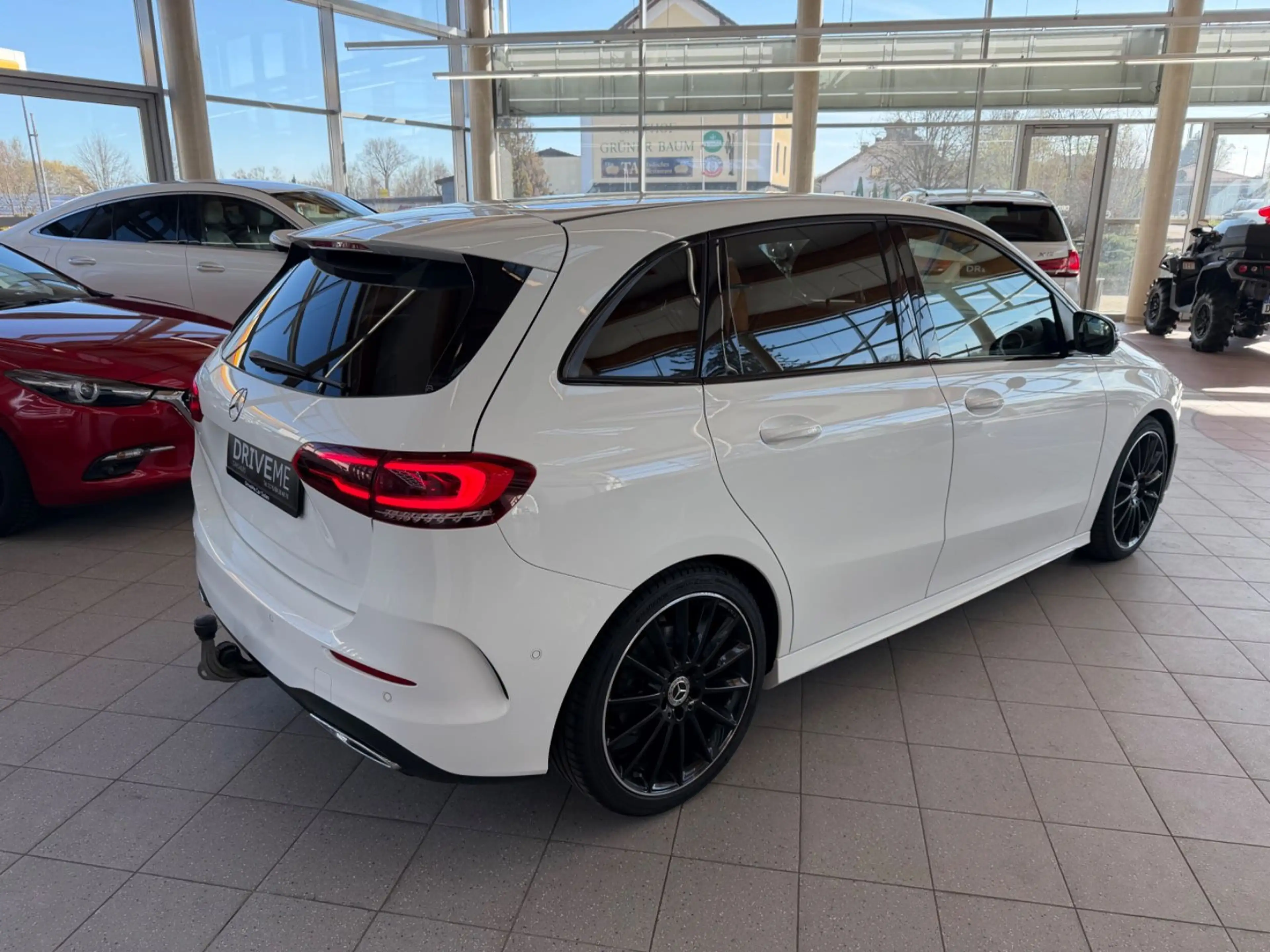 Mercedes-Benz B 220 d 4Matic AMG-Paket ACC LED Kamera — photo 8