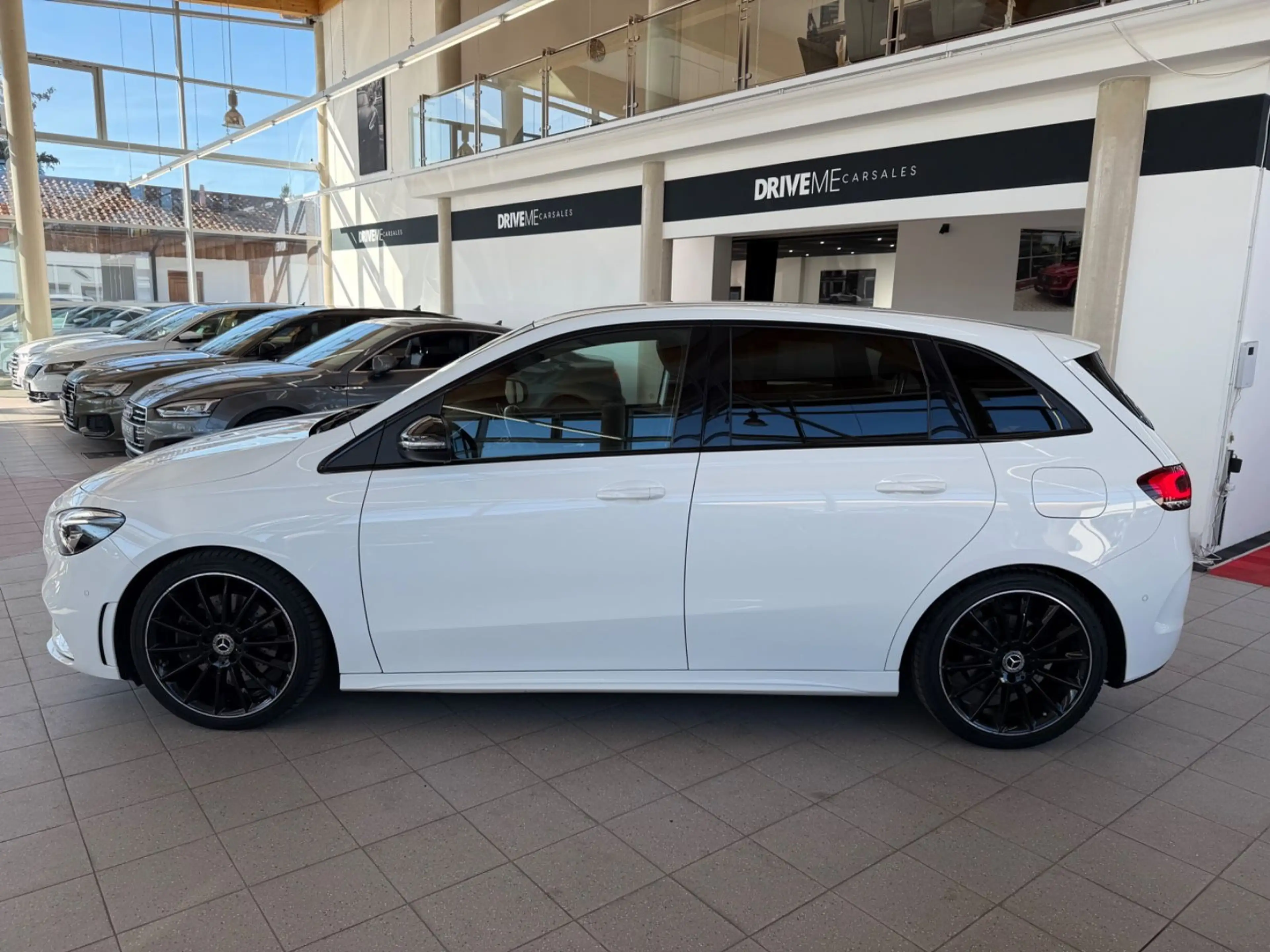 Mercedes-Benz B 220 d 4Matic AMG-Paket ACC LED Kamera — photo 6