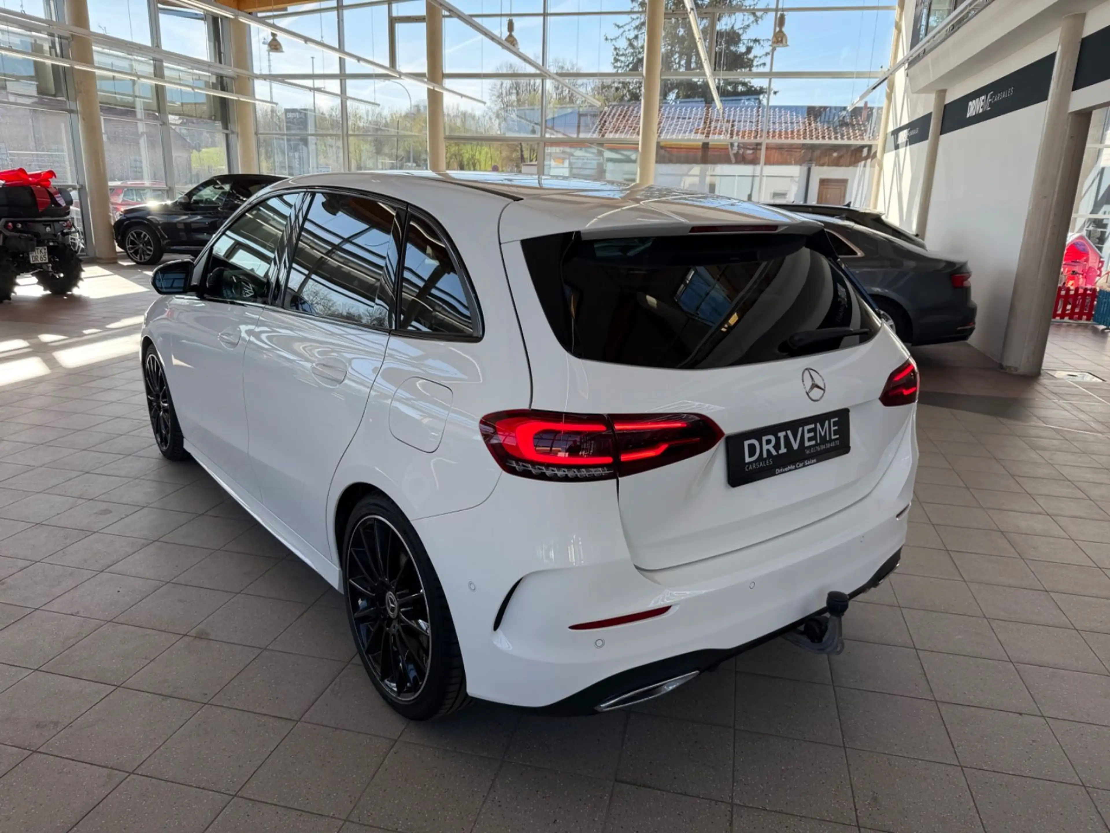 Mercedes-Benz B 220 d 4Matic AMG-Paket ACC LED Kamera — photo 7