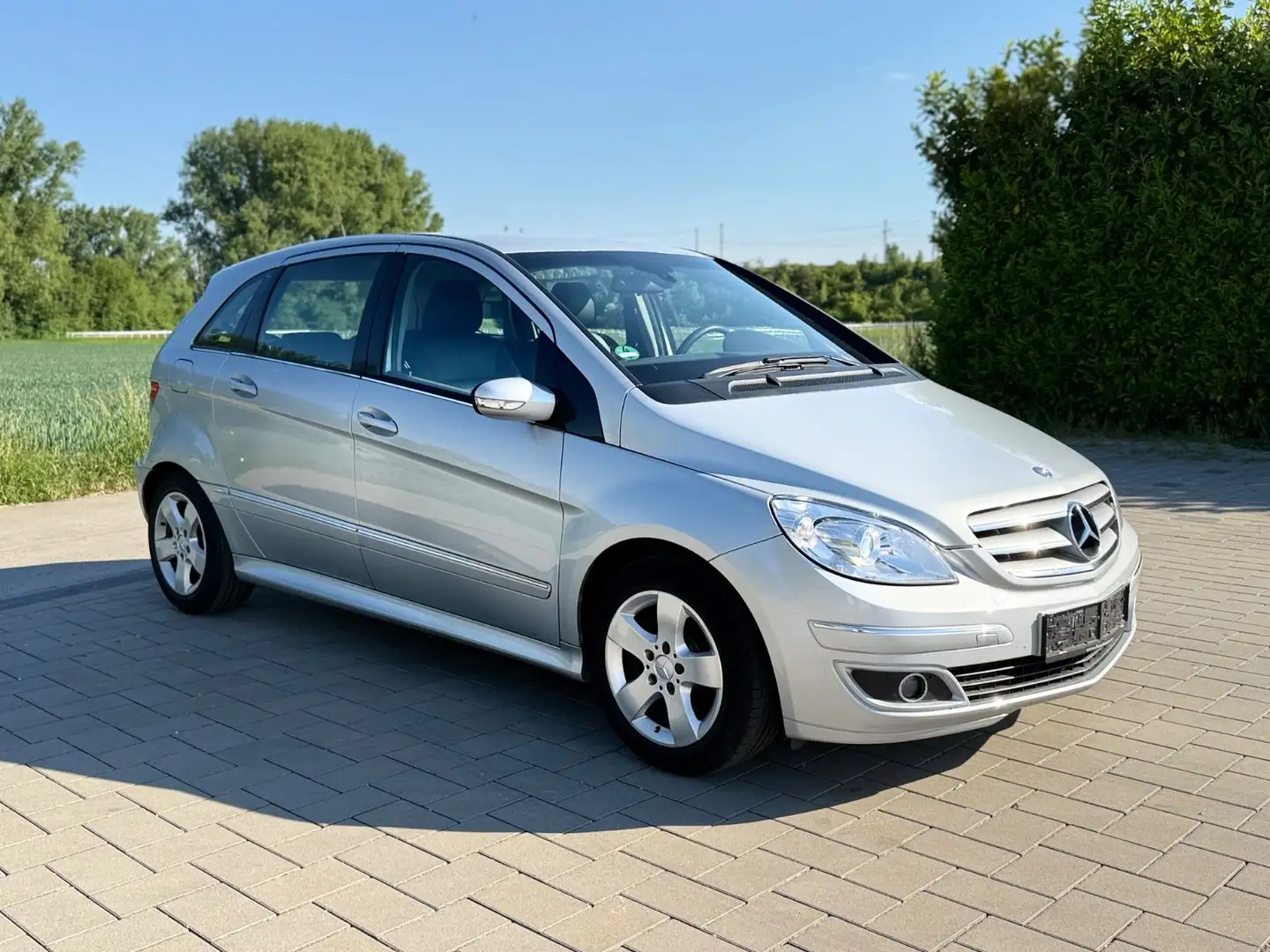 Mercedes-Benz B 200 *Leder *Klima *SHZ *TÜV05/26 *Anh.Kuppl. Argento - 1