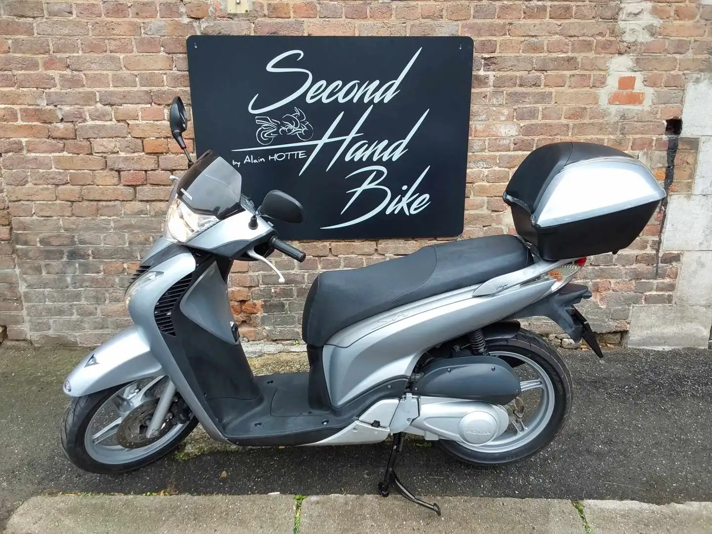 Honda SH 125 SH 125 2010, GARANTIE 1 AN,  1750 EUROS Gri - 1
