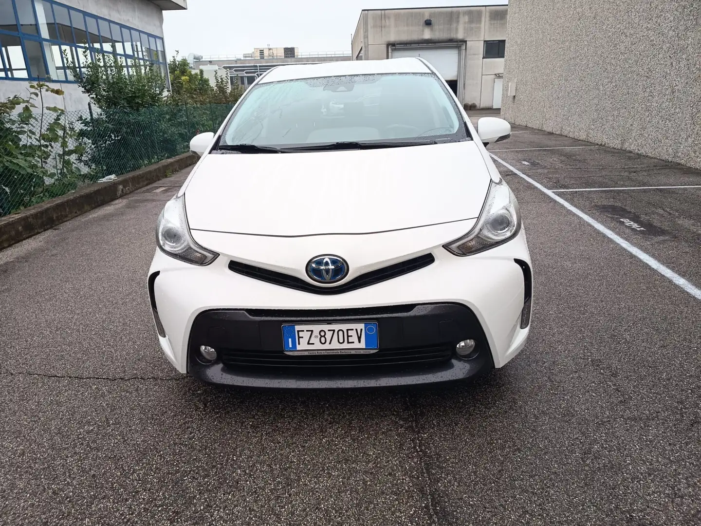 Toyota Prius+ Prius+ 1.8 Lounge 7 POSTI Biały - 2