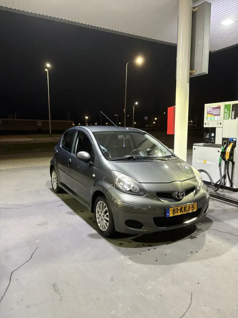 Toyota Aygo 1.0-12V Aspir. Green Groen - 2