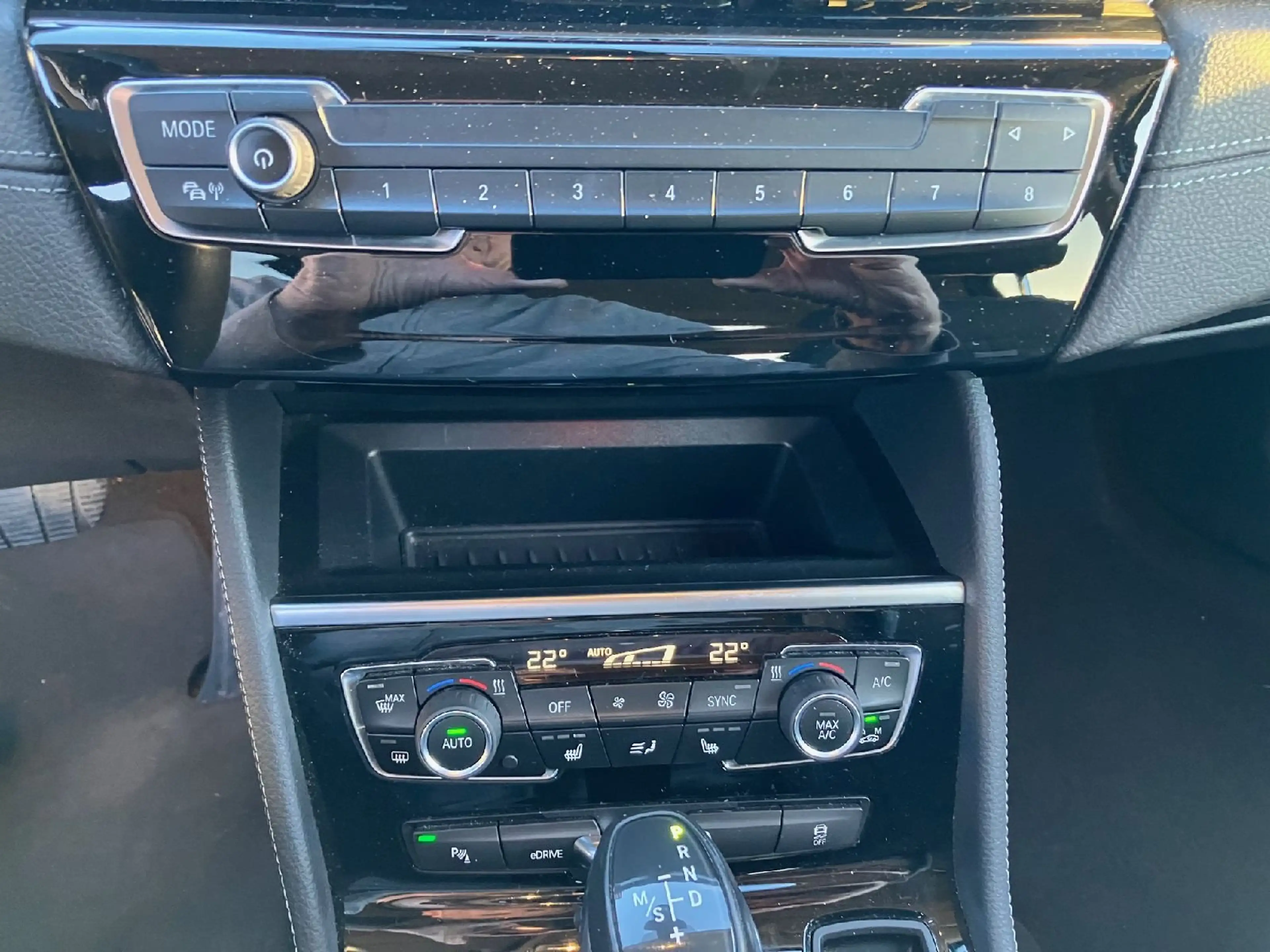 BMW 225 225 xe Sport Line, Aut., Allrad, Navi, Kamera — photo 11