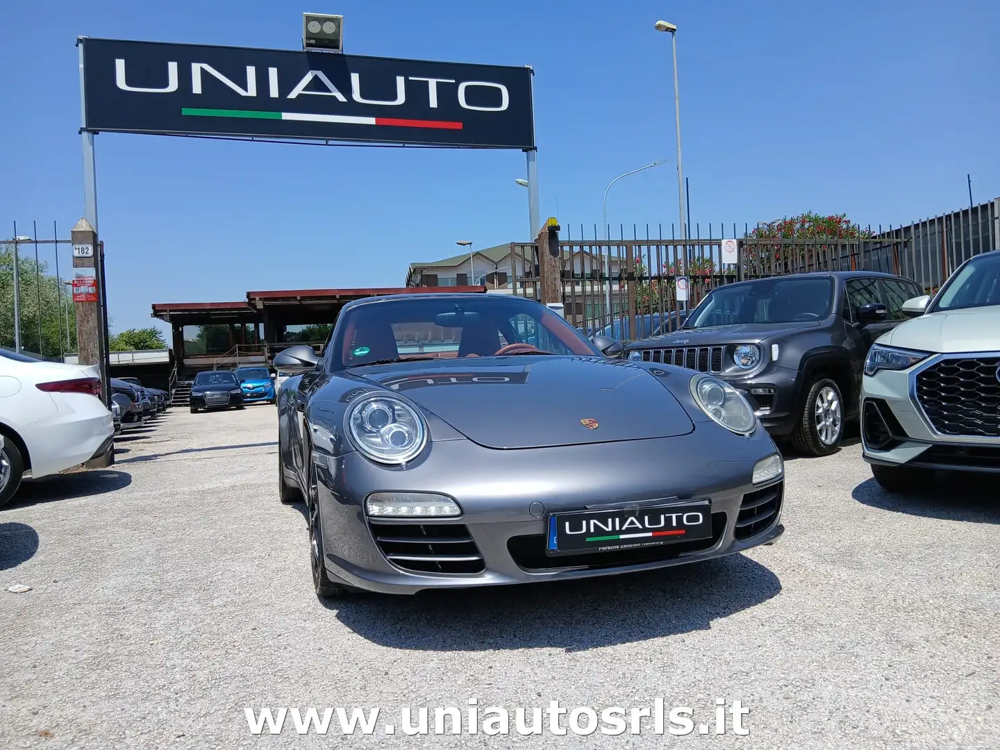Porsche 911 Coupe 3.6 Carrera 4 Grigio - 2