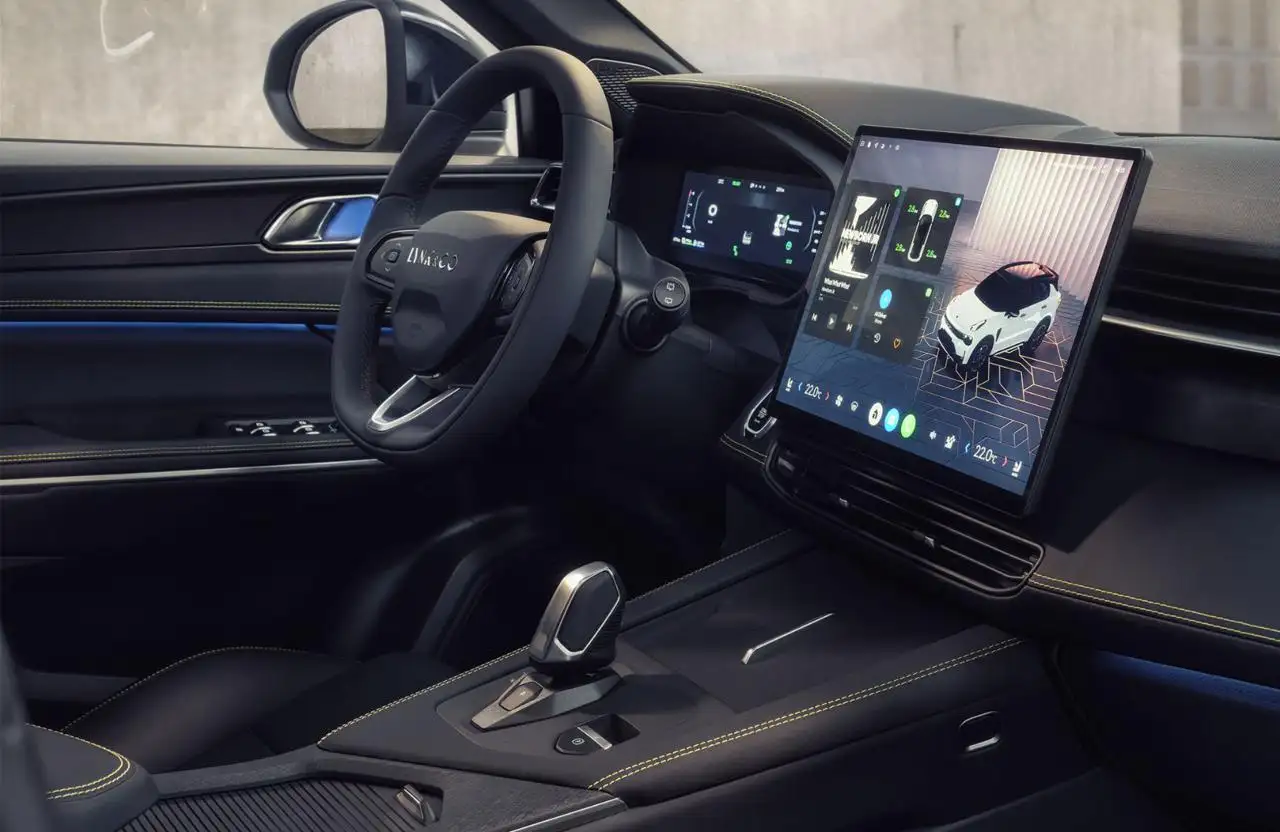 Lynk & Co 01
