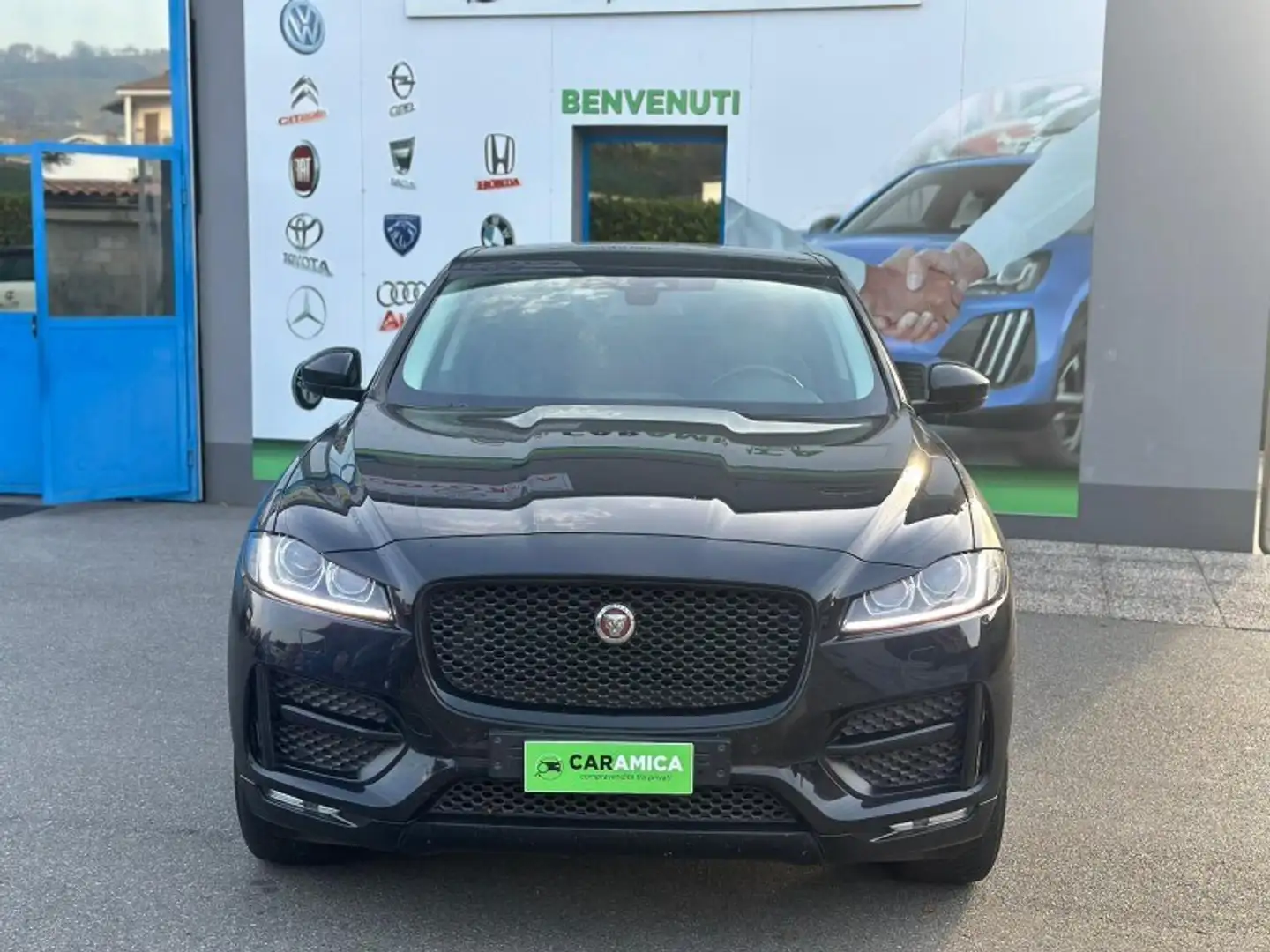 Jaguar F-Pace F-Pace 2.0 D 180 CV AWD aut. R-Sport Nero - 2