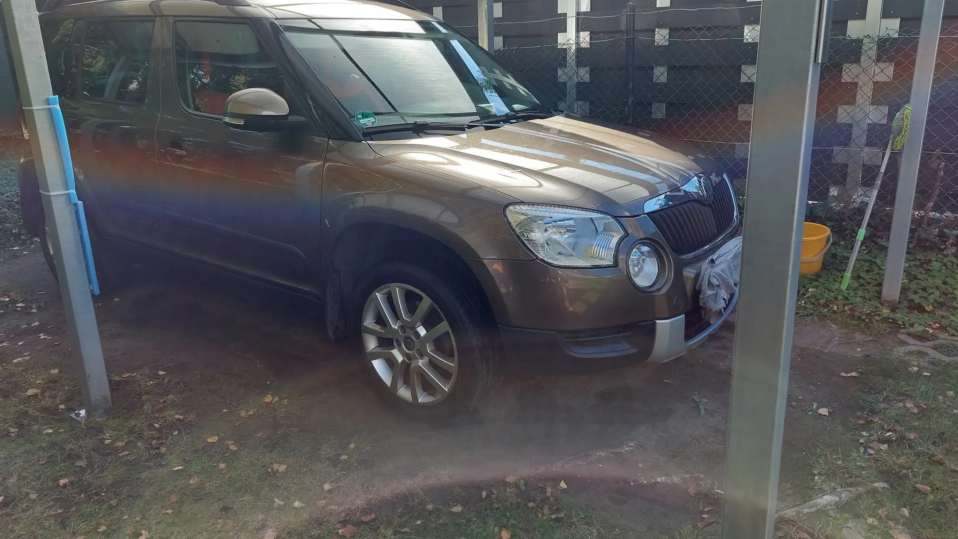 Skoda Yeti Yeti 1.8 TSI 4x4 Active Brun - 2