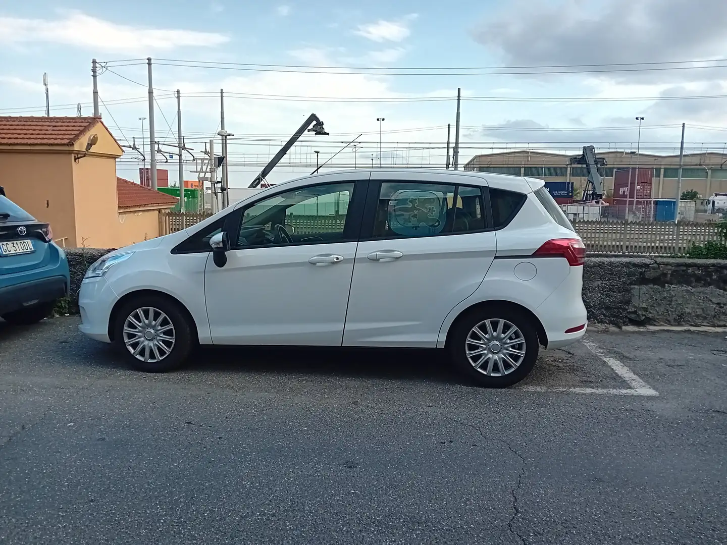 Ford B-Max B-Max 1.5 tdci Plus 75cv E6 Bianco - 1