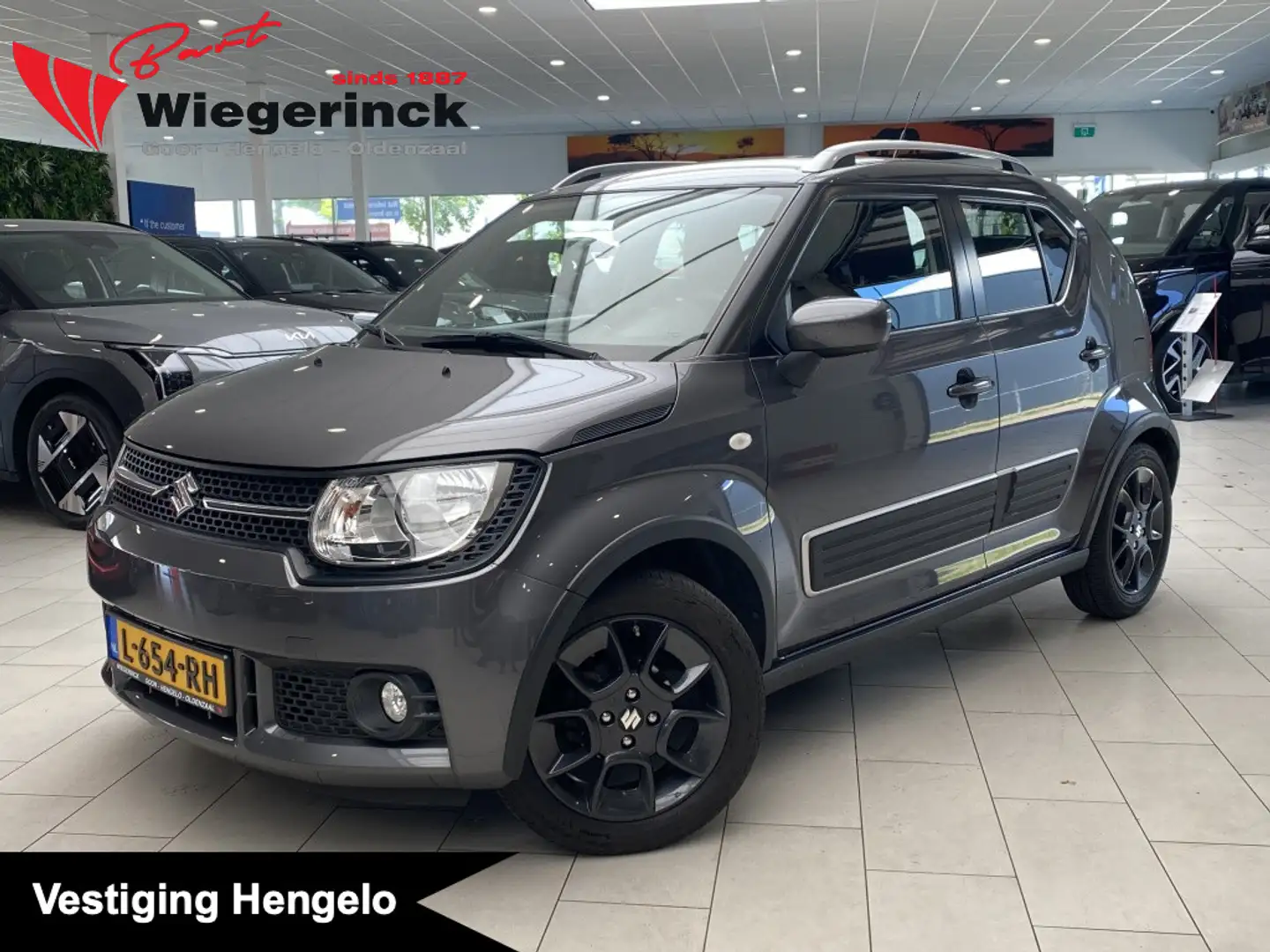 Suzuki Ignis 1.2 Select [ CAMERA I STOELVERWARMING I TREKHAAK ] Grijs - 1