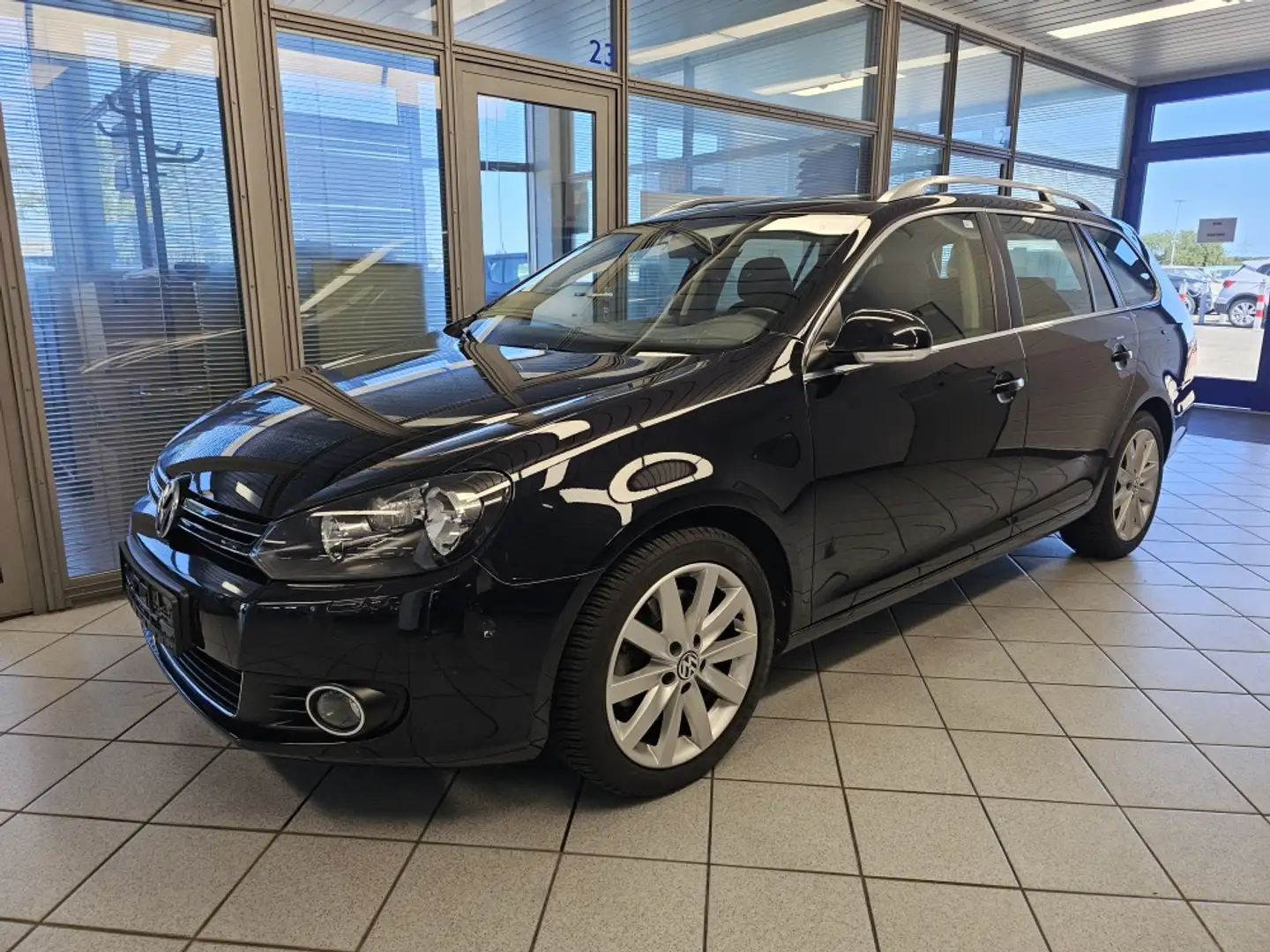 Volkswagen Golf Variant Highline Pano-dach,PDC,Climatr.,AHK Schwarz - 2