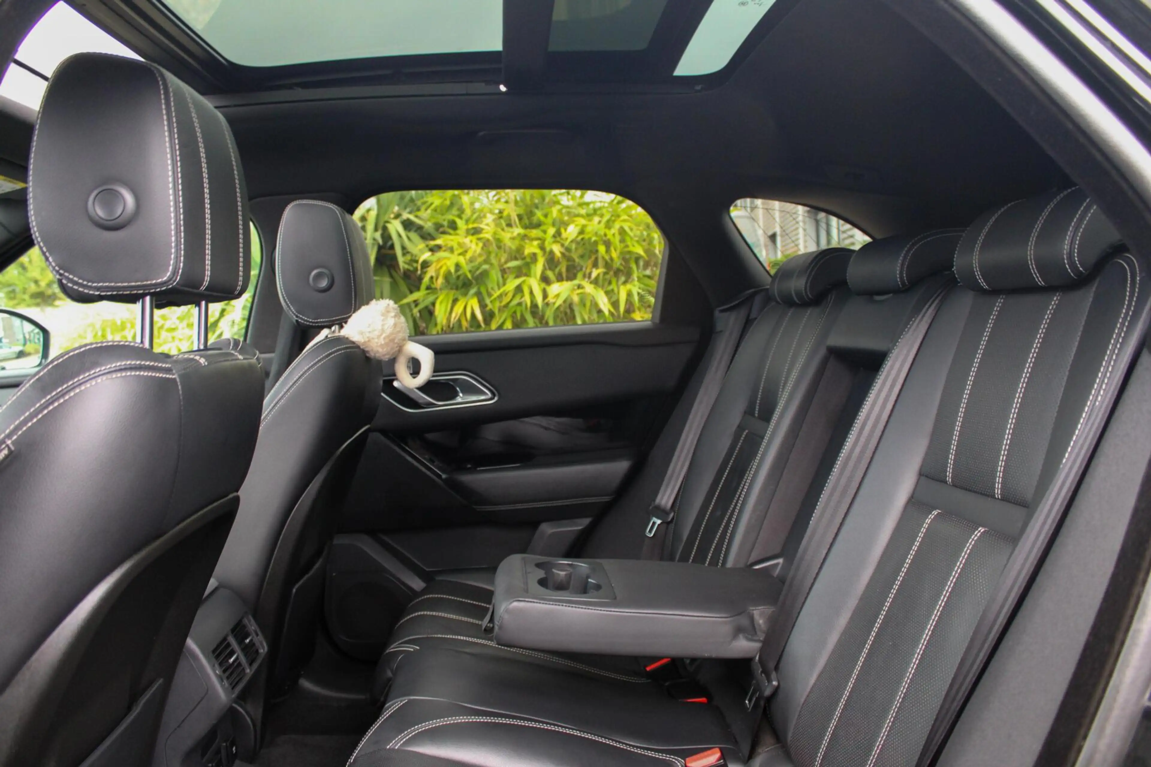 Land Rover Range Rover Velar 2.0 I4 AWD R-Dynamic S|GARANTIE — photo 13