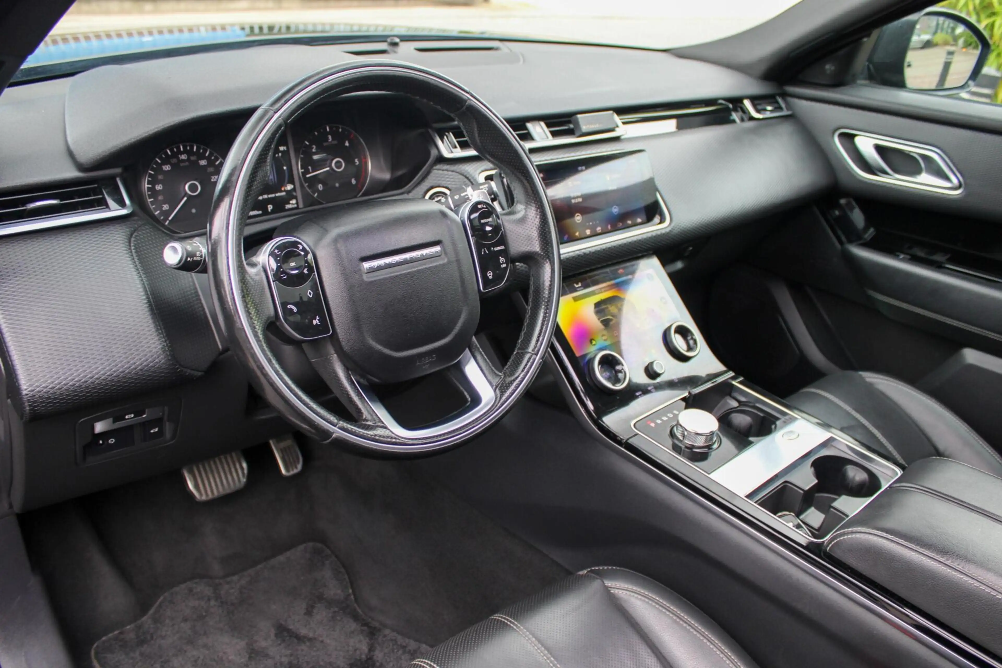 Land Rover Range Rover Velar 2.0 I4 AWD R-Dynamic S|GARANTIE — photo 6