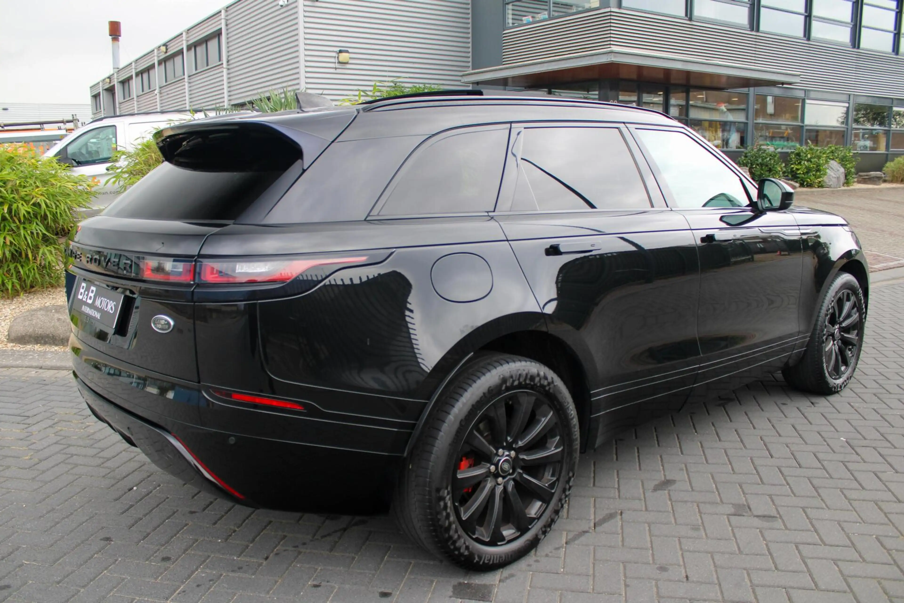 Land Rover Range Rover Velar 2.0 I4 AWD R-Dynamic S|GARANTIE — photo 3