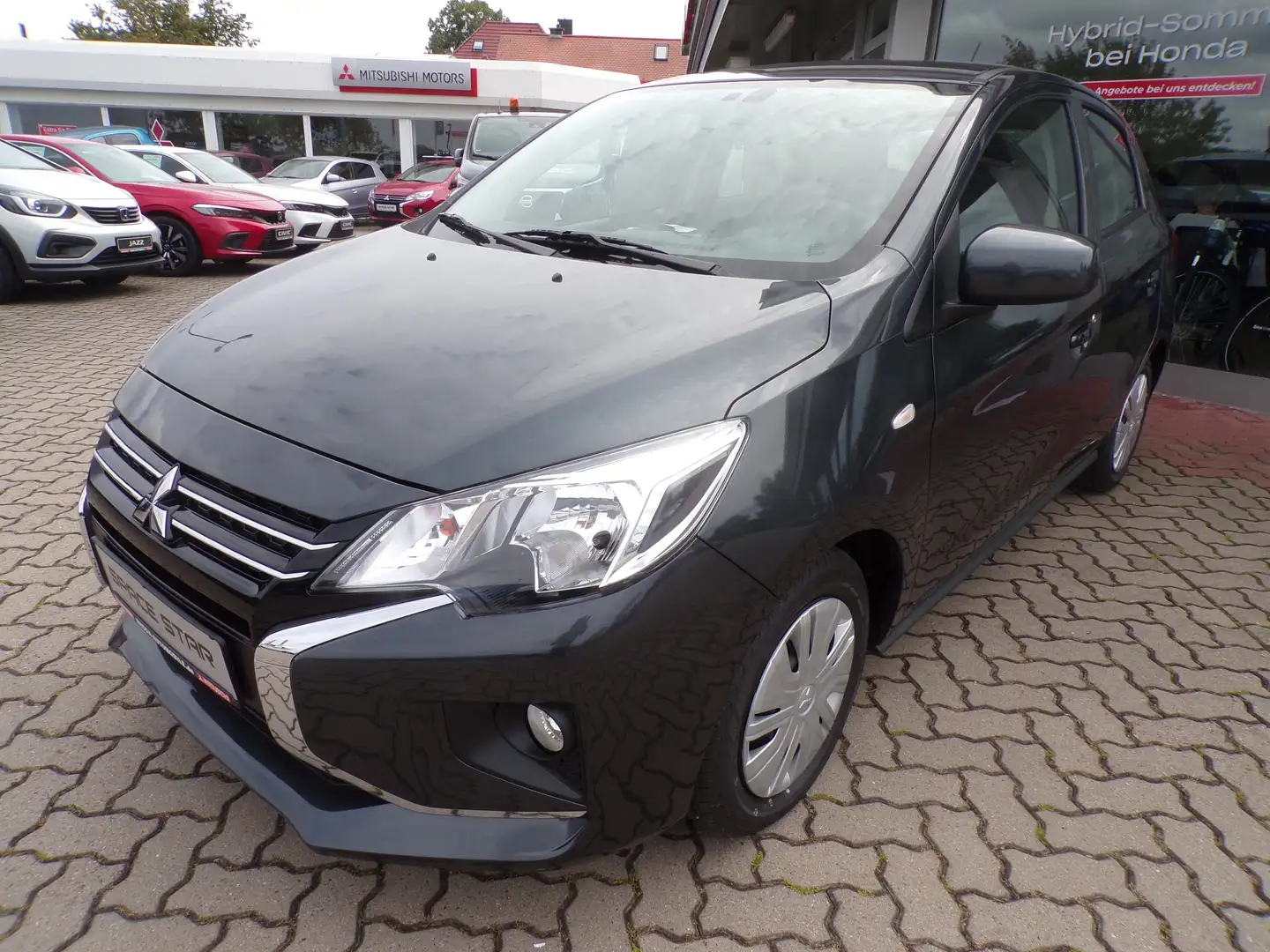Mitsubishi Space Star 1.2 Select Grijs - 1
