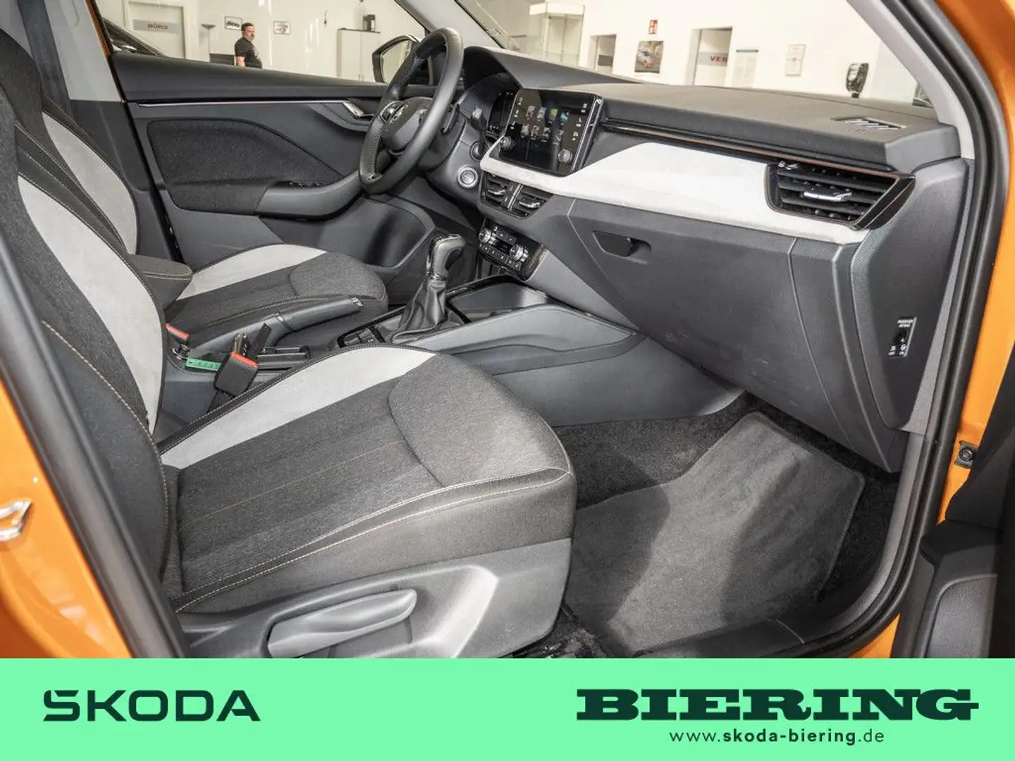 Skoda Kamiq 1.0 TSI Selection SHZ AHK ACC FACEL. LED Naranja - 2