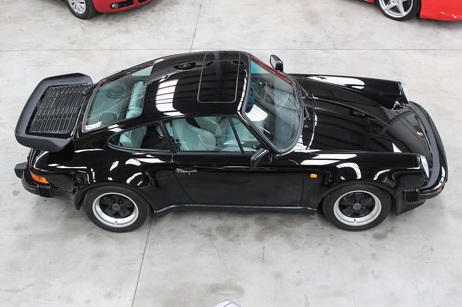 Porsche 911 Turbo Schwarz - 1
