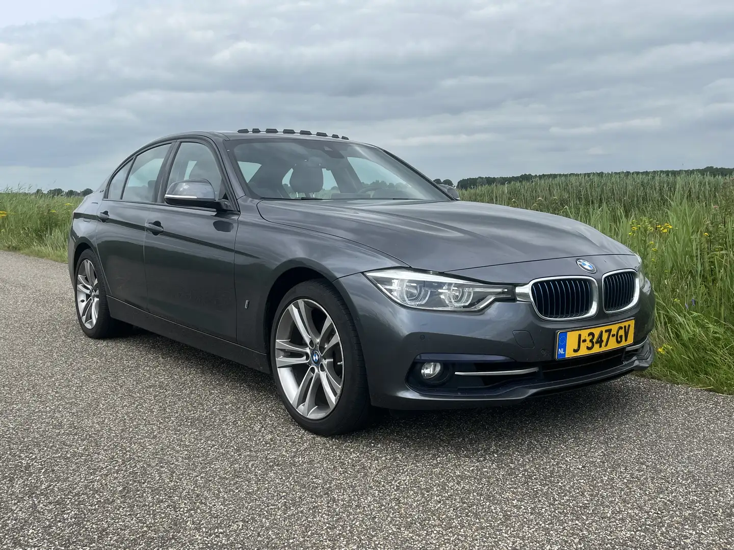 BMW 330 e iPerformance Grijs - 2