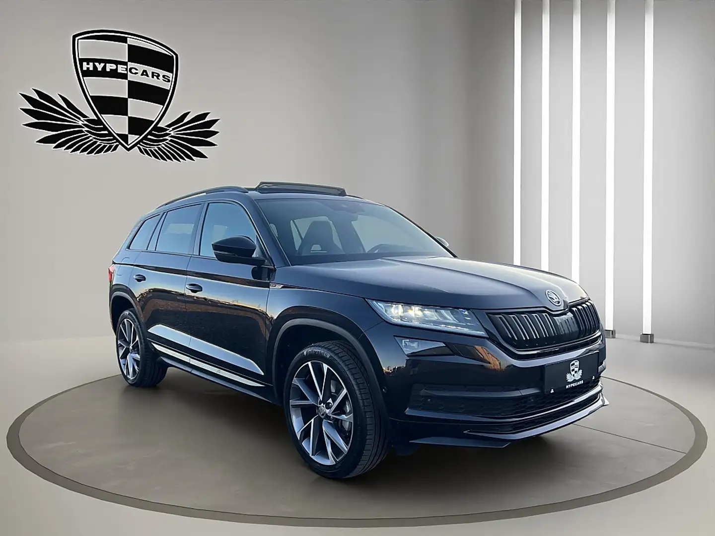 Skoda Kodiaq 2,0 TDI SCR 4x4 Sportline DSG *7-SITZER*PANO*AHK* Schwarz - 2