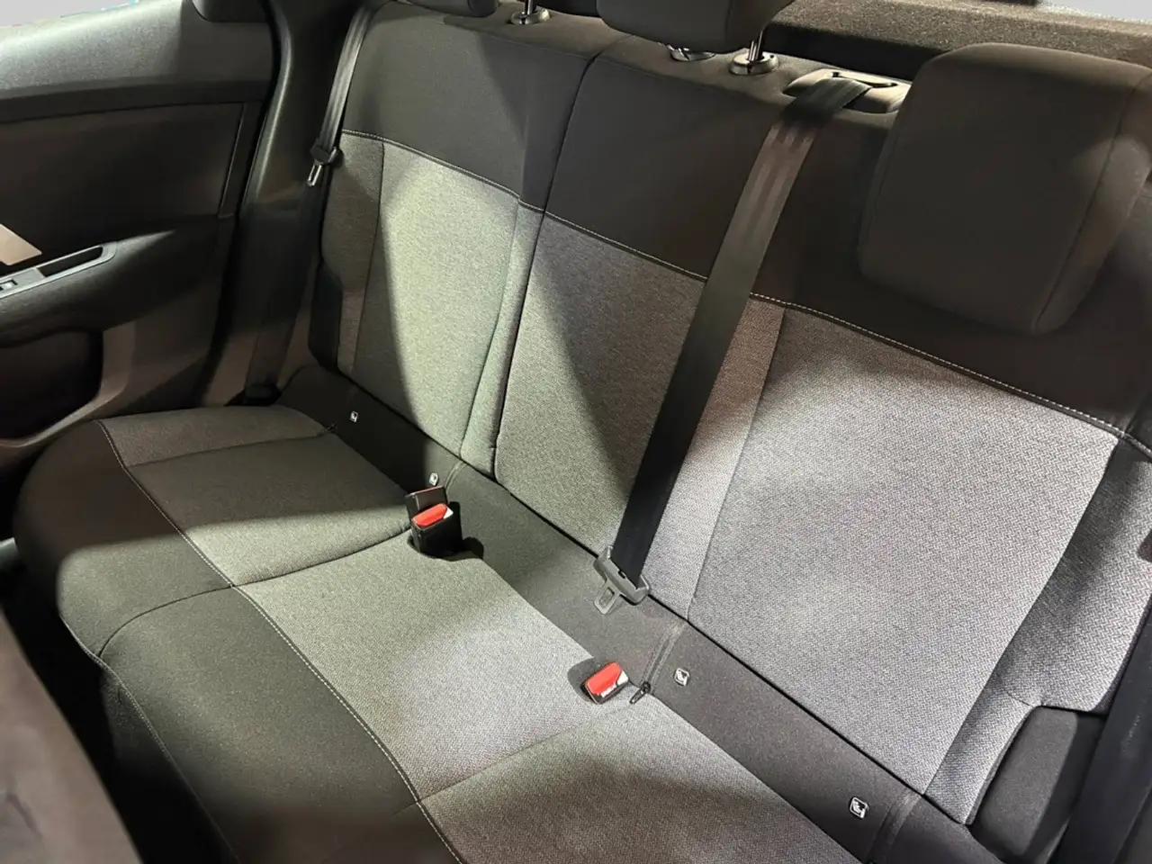 Citroen C4 Berline — photo 11