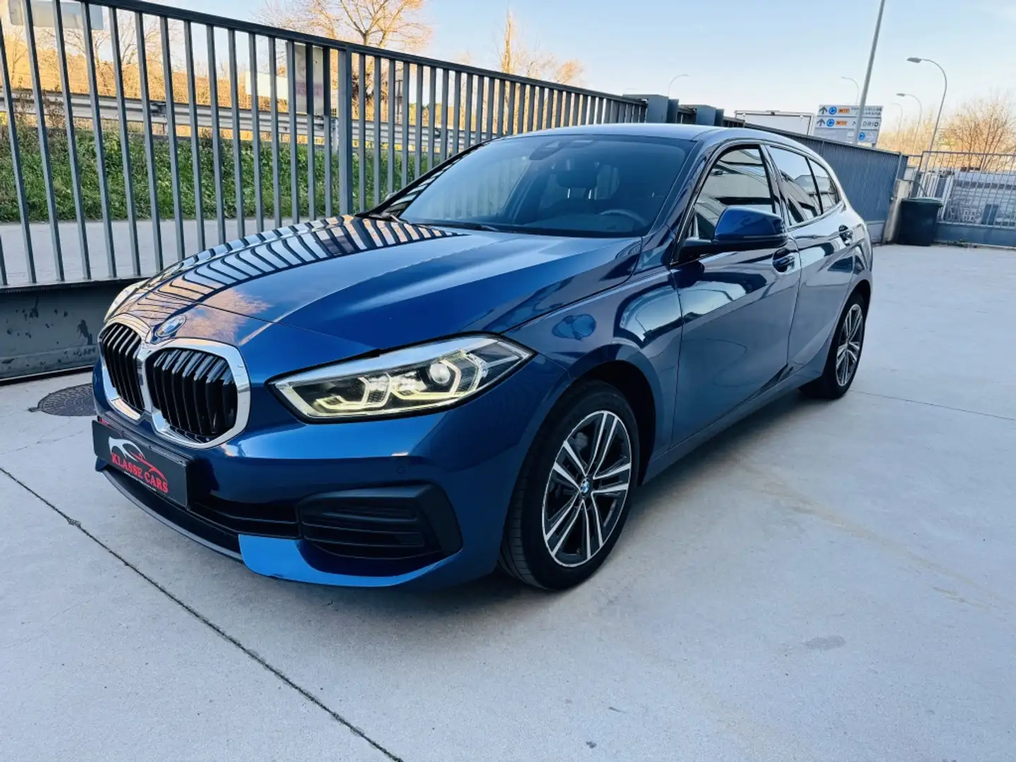 BMW 118 118d Business Azul - 2