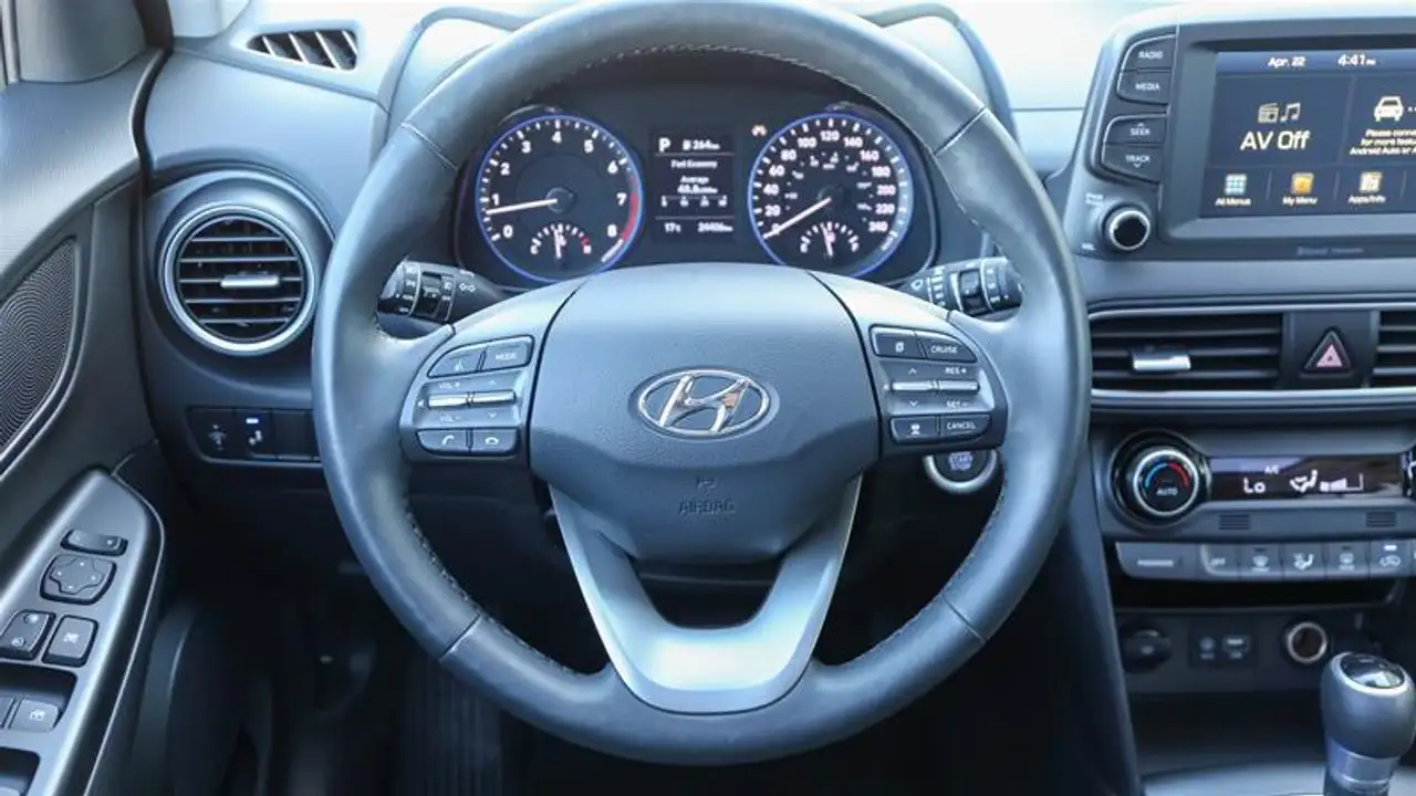Hyundai KONA снимка Hyundai KONA