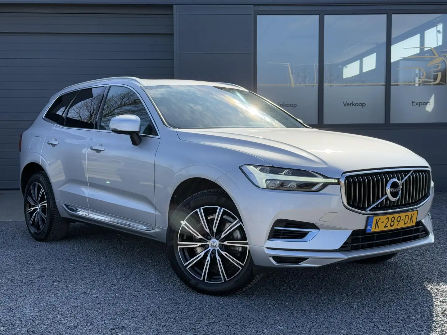 Volvo XC60 2.0 Recharge T6 AWD Inscription 1e Eigenaar,Pano,L Grijs - 2