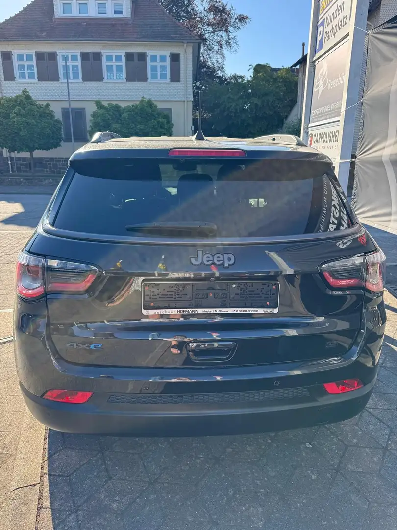 Jeep Compass S Plug-In Hybrid 4WD Schwarz - 2