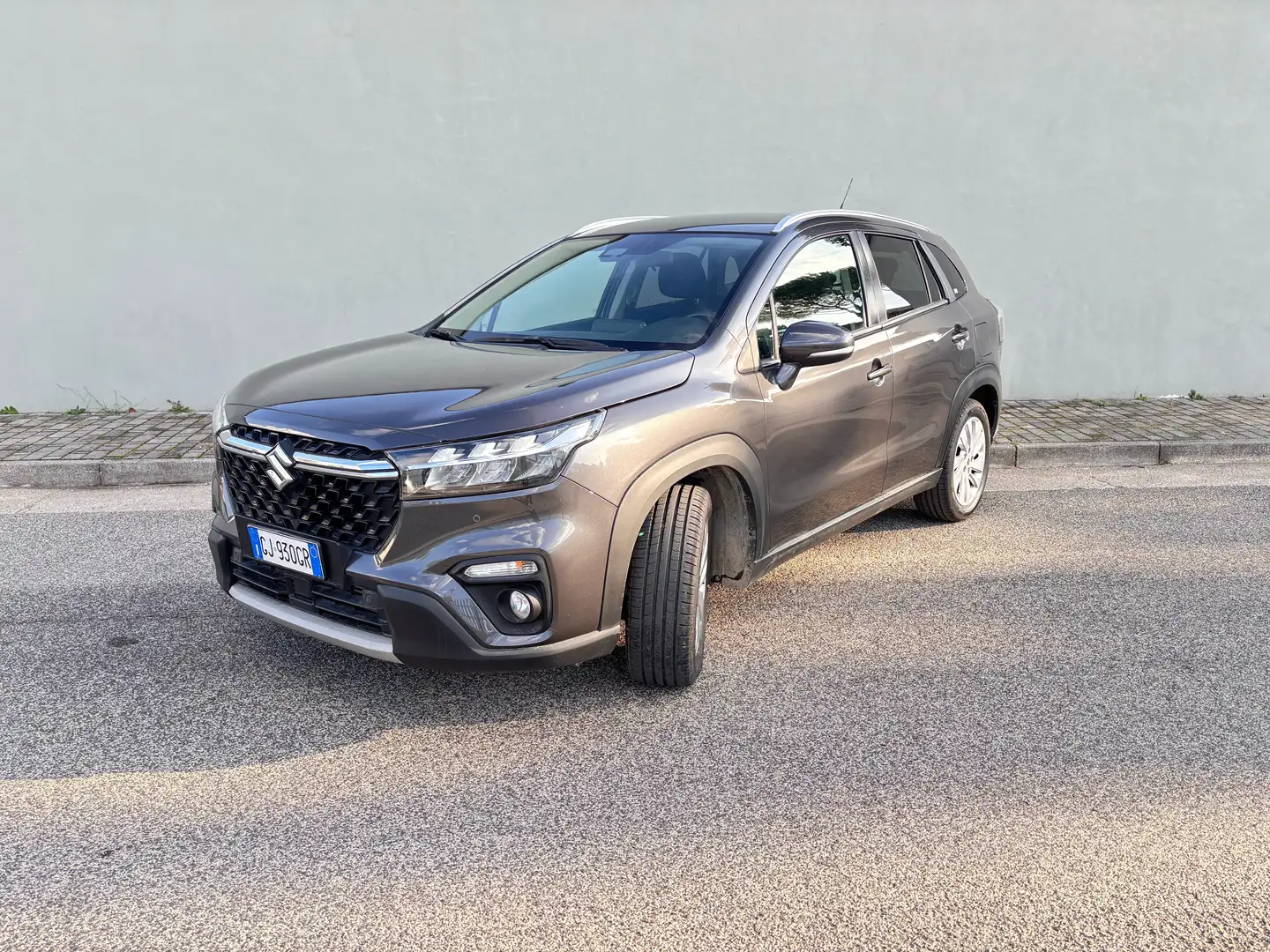 Suzuki SX4 S-Cross S-Cross II 2022 1.4h Top+ 4wd allgrip 129cv Gris - 1
