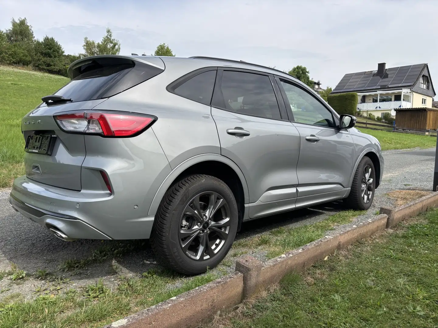 Ford Kuga Autom. AHK 2,1 to ST-Line-X, Body Styling +++ - Grau - 2