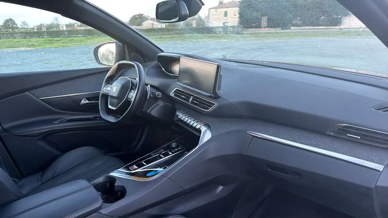 Peugeot 3008 3008 Plug-In Hybrid — photo 10