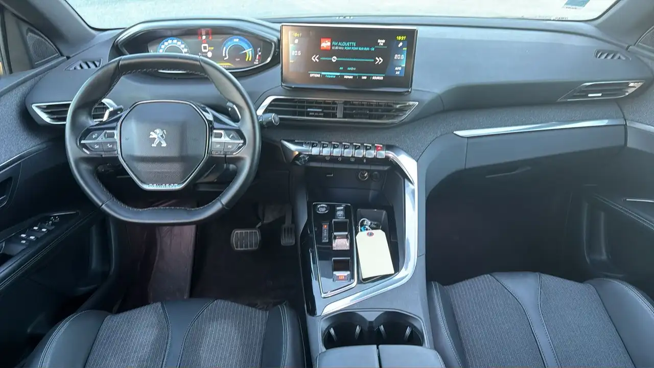 Peugeot 3008 3008 Plug-In Hybrid — photo 11