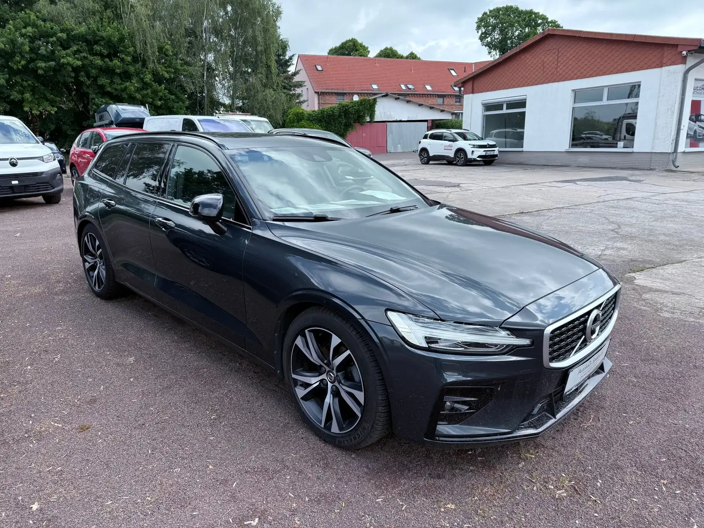 Volvo V60 R Design Komplettausstattung, Harman/Kardon Grigio - 2
