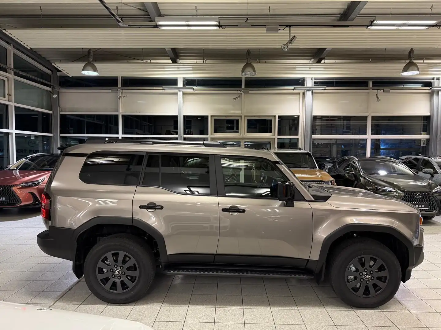 Toyota Land Cruiser 250 - EXECUTIVE-360 KAMERA-COOL BOX-LED Braun - 2