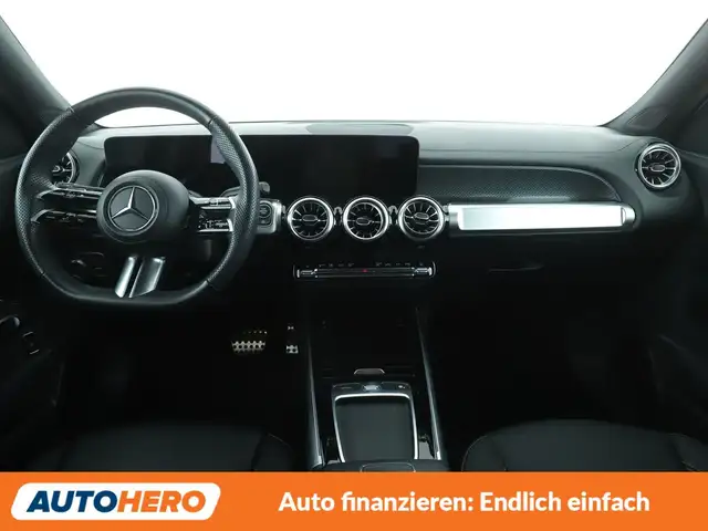 Mercedes-Benz GLB view 12
