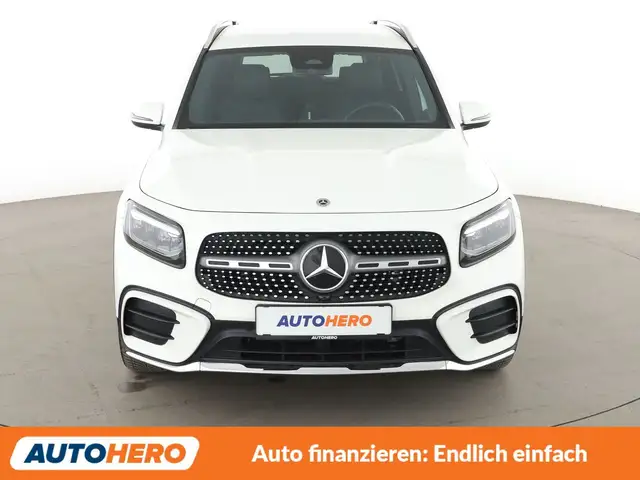 Mercedes-Benz GLB view 9
