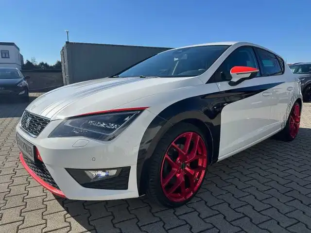 SEAT Leon LEON 1.8 FR / LED / Navi / WR