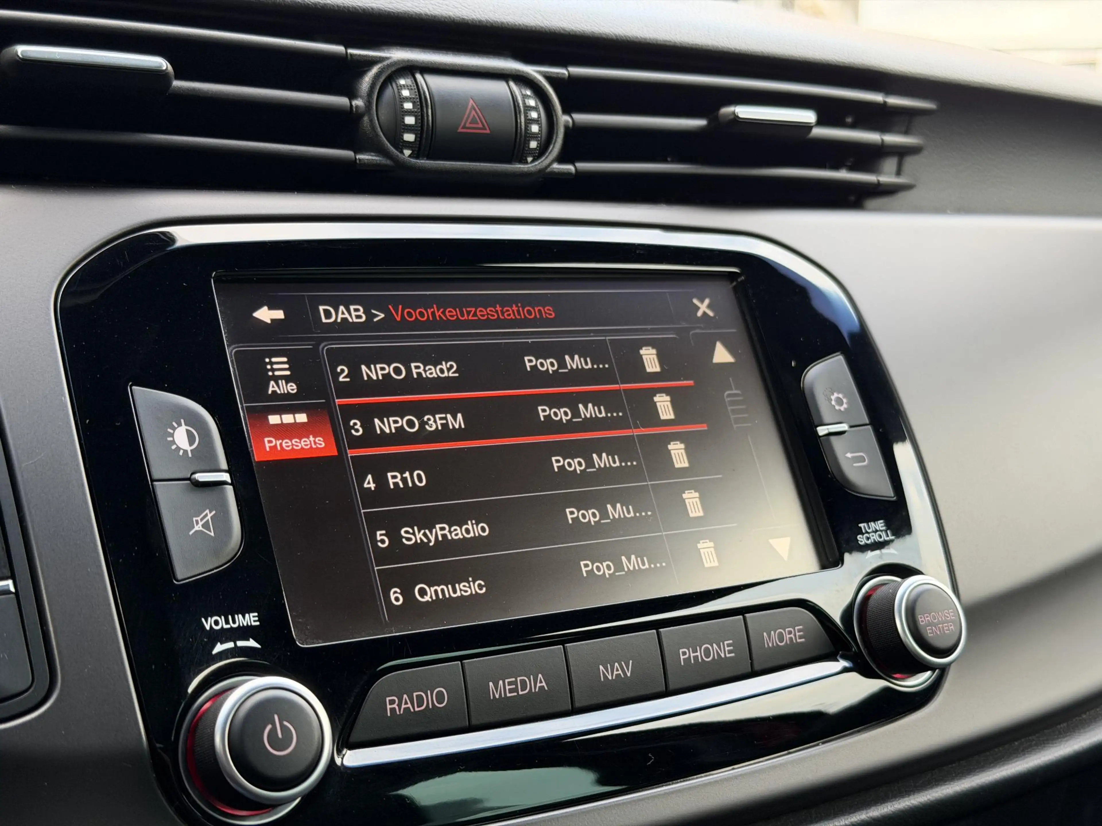 Alfa Romeo Giulietta 1.7 TBi Quadrifoglio Verde | NL AUTO! | Elekt. sto — photo 24