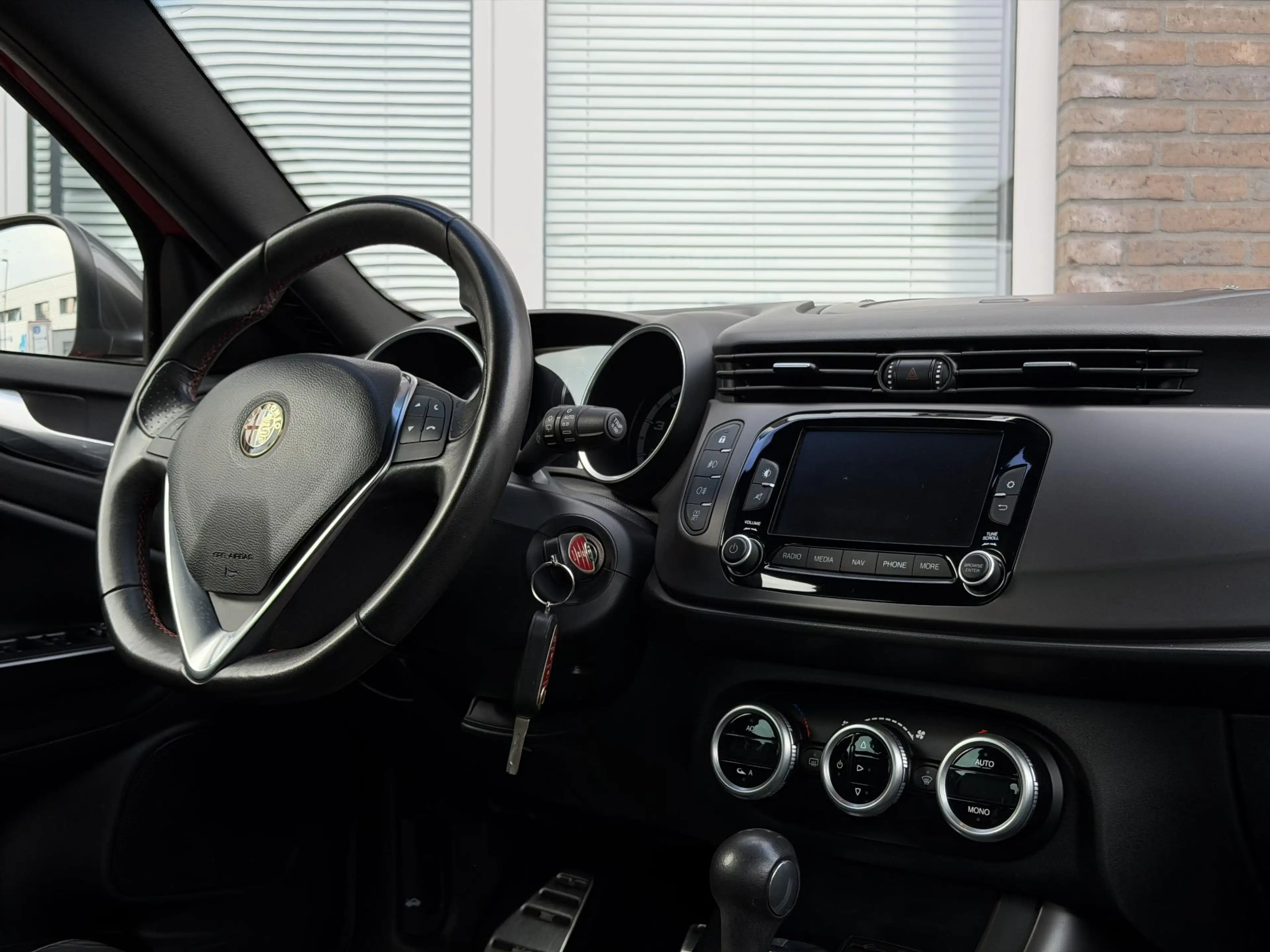Alfa Romeo Giulietta 1.7 TBi Quadrifoglio Verde | NL AUTO! | Elekt. sto — photo 16