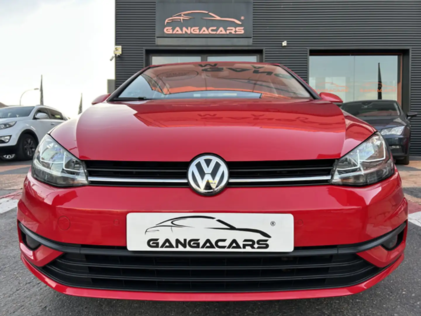 Volkswagen Golf 1.6TDI Ready2GO 85kW Rood - 1