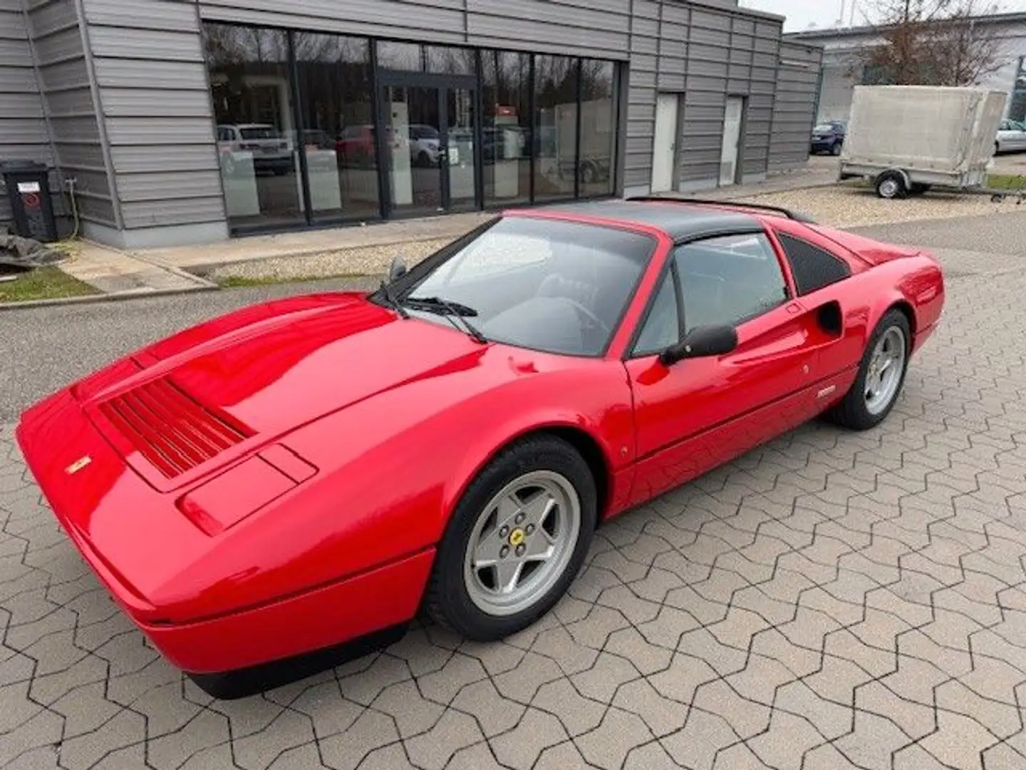 Ferrari 328 GTS    39.553 km Roşu - 2