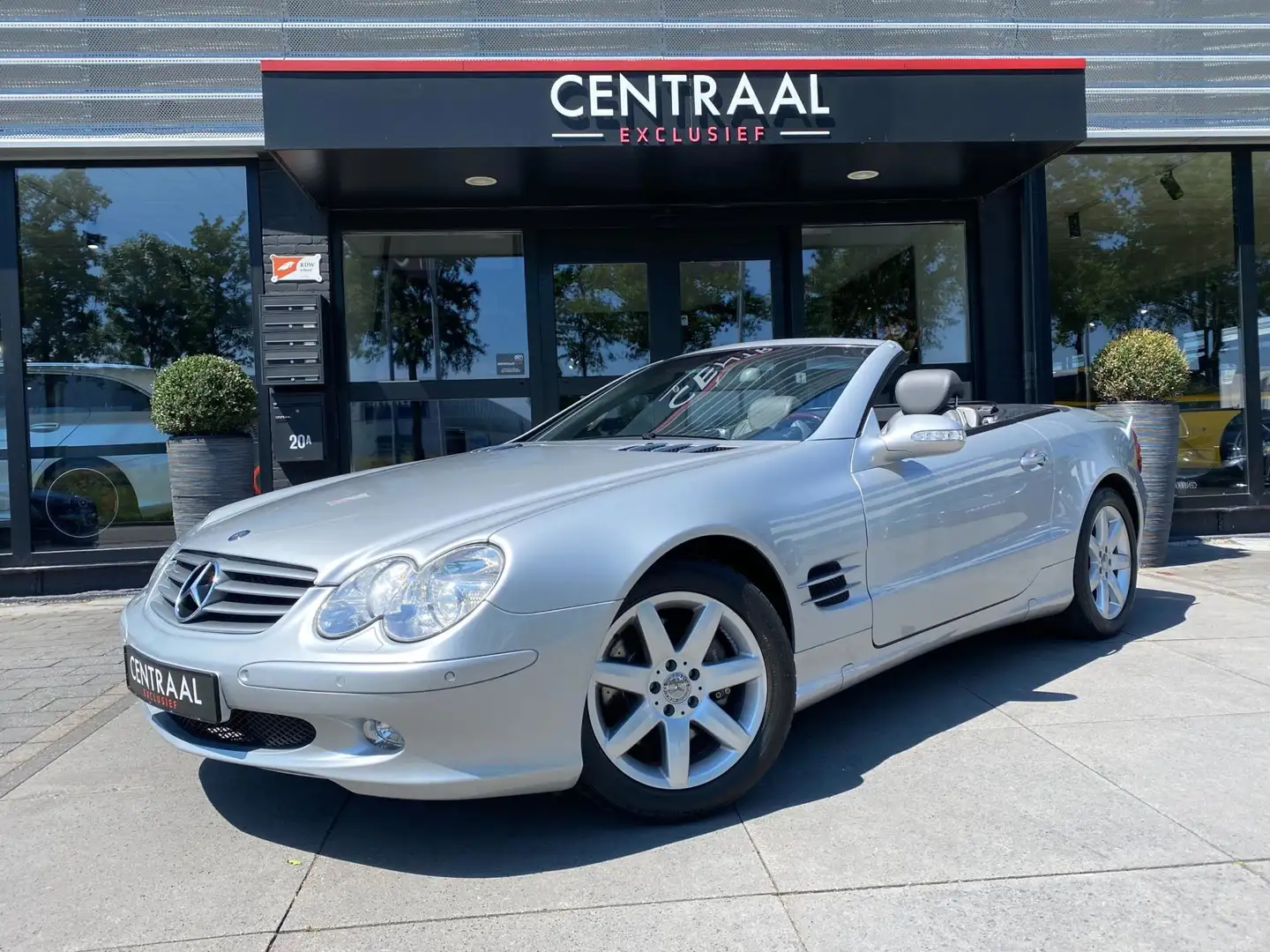 Mercedes-Benz SL 500 306PK|Bose|Keyless|PDC|Memory|Leder|Cruise Control Grau - 1