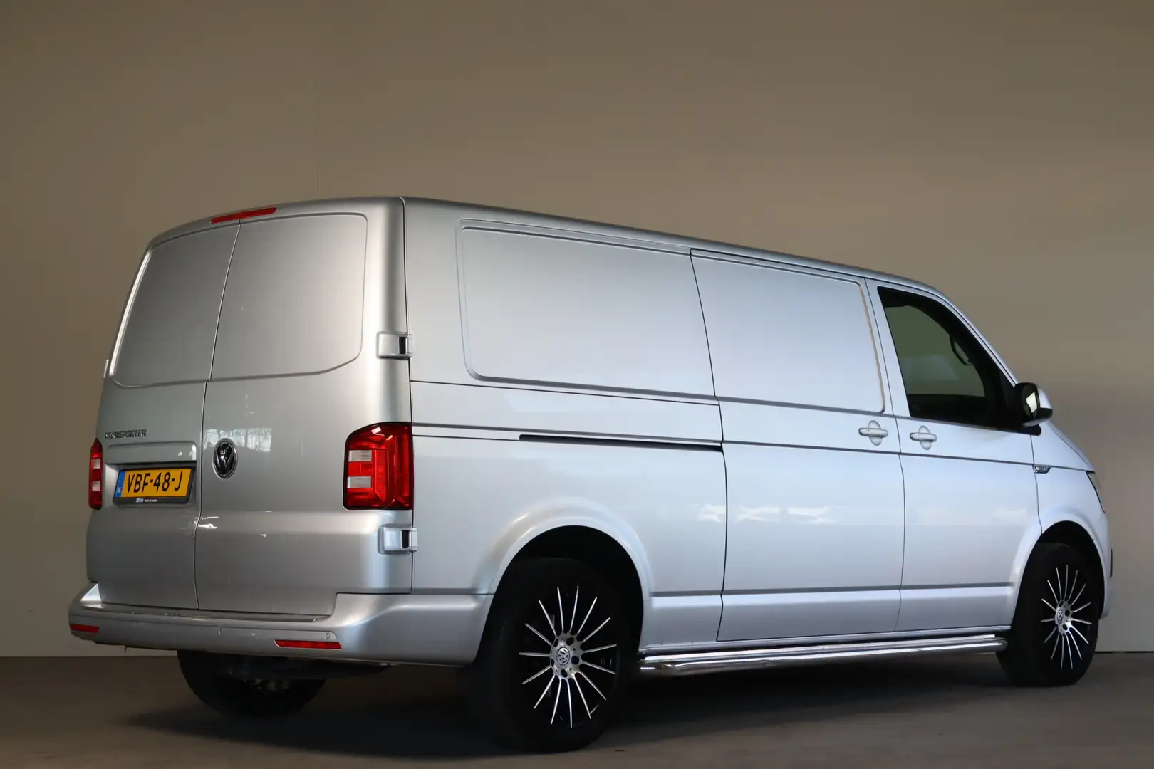 Volkswagen T6 Transporter 2.0 TDI L2H1 Comfortline Plus NL-Auto!! Adap.Cruis Silver - 2