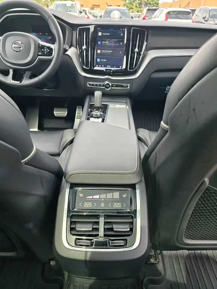 Volvo XC60 снимка Volvo XC60